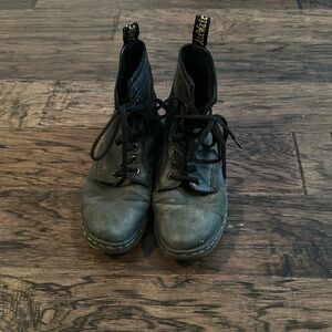 1990’s Dr Martens Size 8 women’s